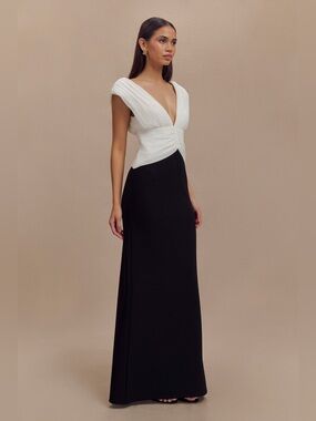 MESHKI Monique Contrast Maxi Dress White and Black Elegant V-Neck Evening Dress